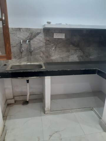 Kitchen in 1.5 BHK Builder Floor at Sahar Plaza Indira Nagar, Indira Nagar – for Rent