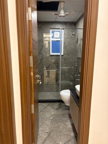 Building Lobby in 3 BHK Builder Floor at Sushant Lok 2, Sector 57 – for Sale