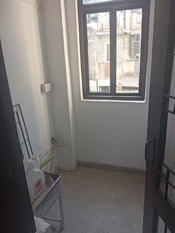Bathroom in 3 BHK Builder Floor at Unitech South City II, Sector 50 – for Rent