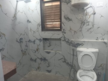 Bathroom in 3 BHK Builder Floor at Unitech South City II, Sector 50 – for Rent