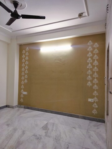 Room in 4 BHK Builder Floor at Sushant Lok 3, Sector 57 – for Sale