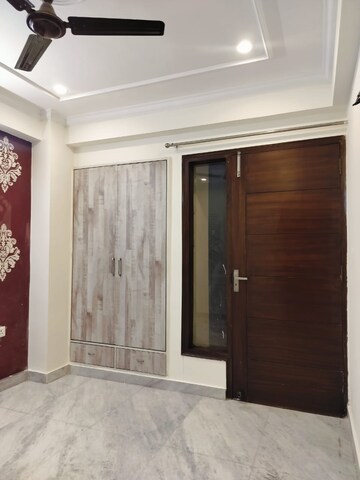 Room in 4 BHK Builder Floor at Sushant Lok 3, Sector 57 – for Sale