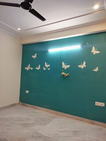 Furnished Amenities in 4 BHK Builder Floor at Sushant Lok 3, Sector 57 – for Sale