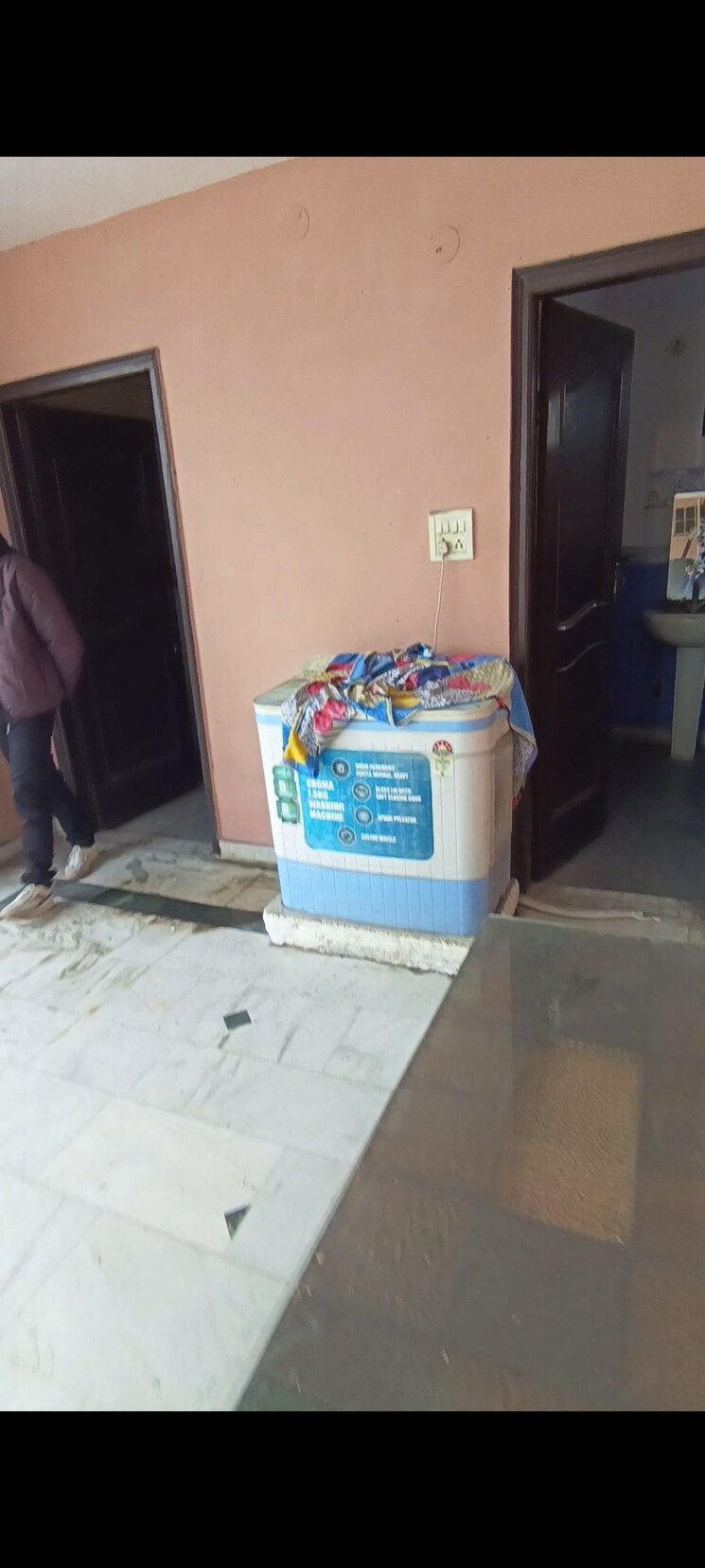 Bedroom, janta colony 1.5 Bedroom 50 Sq.Yd. Builder Floor In Janta Colony Delhi 8135330