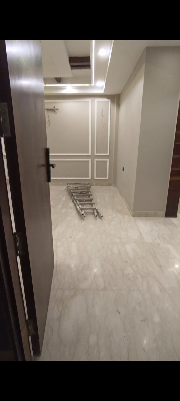 Balcony, mansarover garden 3 Bedroom 150 Sq.Yd. Builder Floor In Mansarover Garden Delhi 8135355