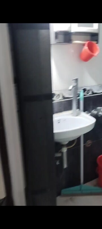 Master Bedroom in 2 BHK Apartment at Sai Sadan CHS Kurla, Kurla East – for Rent