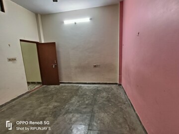 Room in 2 BHK Independent House at Gomti Nagar – for Rent