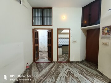 Bedroom in 2 BHK Independent House at Gomti Nagar – for Rent