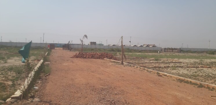 undefined, upsidc site b  200 Sq.Yd. Plot In Upsidc Site B Greater Noida 8135407