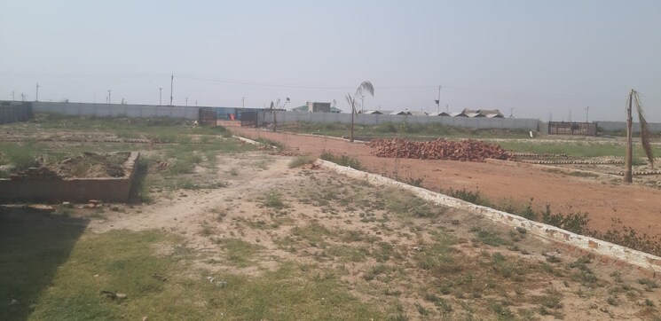 undefined, upsidc site b  200 Sq.Yd. Plot In Upsidc Site B Greater Noida 8135407