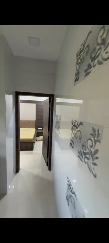 Room in 1 BHK Apartment at Galaxy CHS Kurla, Kurla West – for Rent