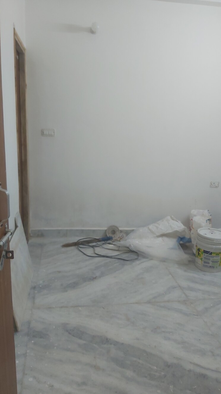 Bathroom, mayur vihar 2.5 Bedroom 650 Sq.Ft. Builder Floor In Mayur Vihar Delhi 8135422