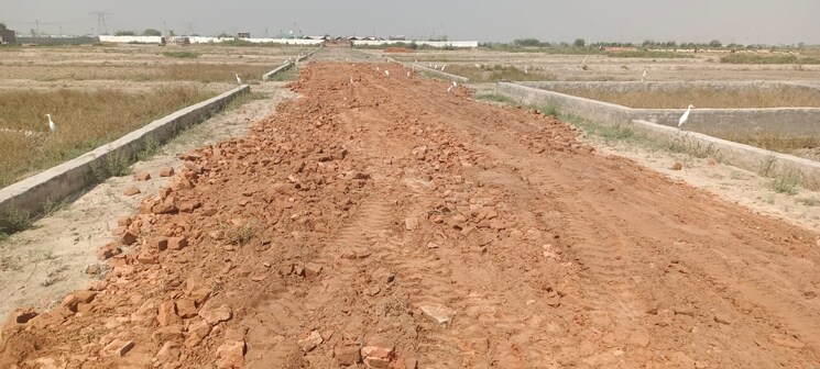 undefined, upsidc site b  110 Sq.Yd. Plot In Upsidc Site B Greater Noida 8135416