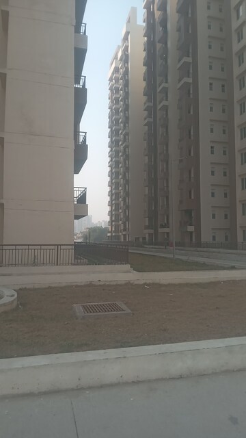 Bathroom in 3 BHK Apartment at Amrapali Kingswood, Sector 4, Greater Noida – for Sale