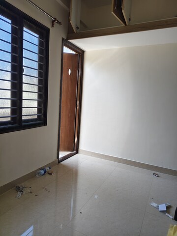 Room in 1 BHK Builder Floor at Halasuru – for Rent