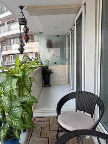 Bathroom in 3 BHK Apartment at Lokhandwala Harmony, Worli – for Sale