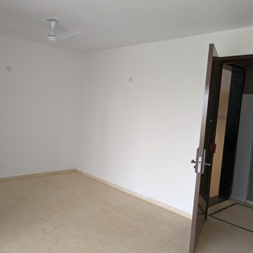 Room in 4 BHK Builder Floor at DLF Gardencity Enclave, Sector 93 – for Rent