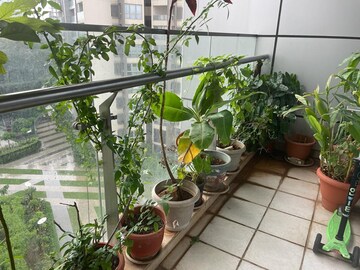 Balcony in 3 BHK Apartment at Oberoi Realty Splendor Grande, Andheri East – for Sale