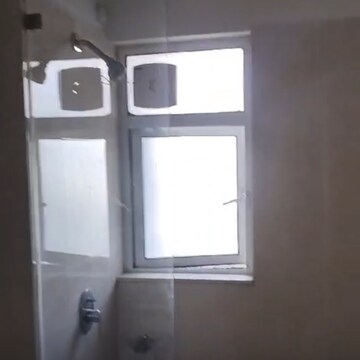 Room in 3 BHK Apartment at DLF Regal Gardens, Sector 90 – for Rent