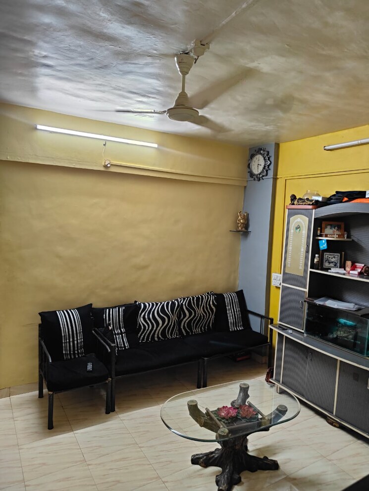 Living Room, oxford-blues 1 Bedroom 563 Sq.Ft. Apartment In Wanowrie Pune 8135482