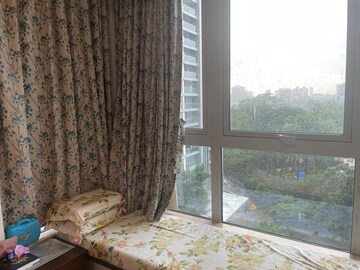 Bedroom in 2.5 BHK Apartment at Oberoi Realty Splendor, Jogeshwari East – for Sale