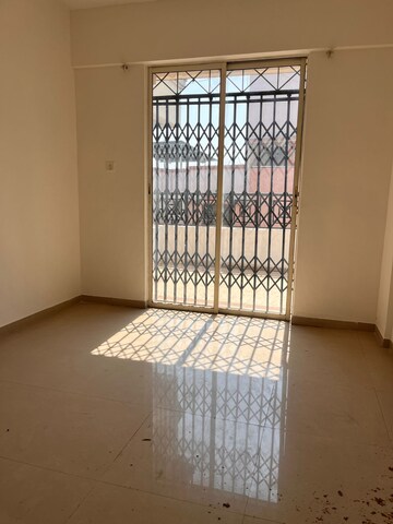 Room in 2.5 BHK Apartment at Sharada Oxford Classic, Wanowrie – for Sale