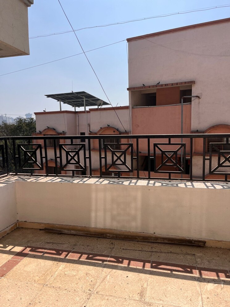 Balcony, sharada-oxford-classic 2.5 Bedroom 1300 Sq.Ft. Apartment In Wanowrie Pune 8135511