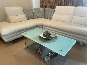 Team Area in 2.5 BHK Apartment at Oberoi Realty Splendor, Jogeshwari East – for Rent