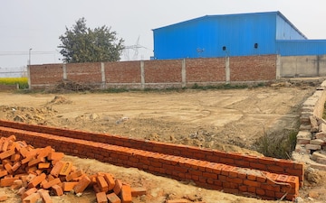 Plot For Sale in Sikandrapur