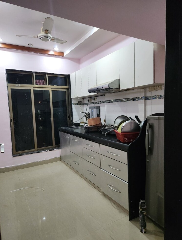 Kitchen, malad west Pg For Girls In Malad West 8135549