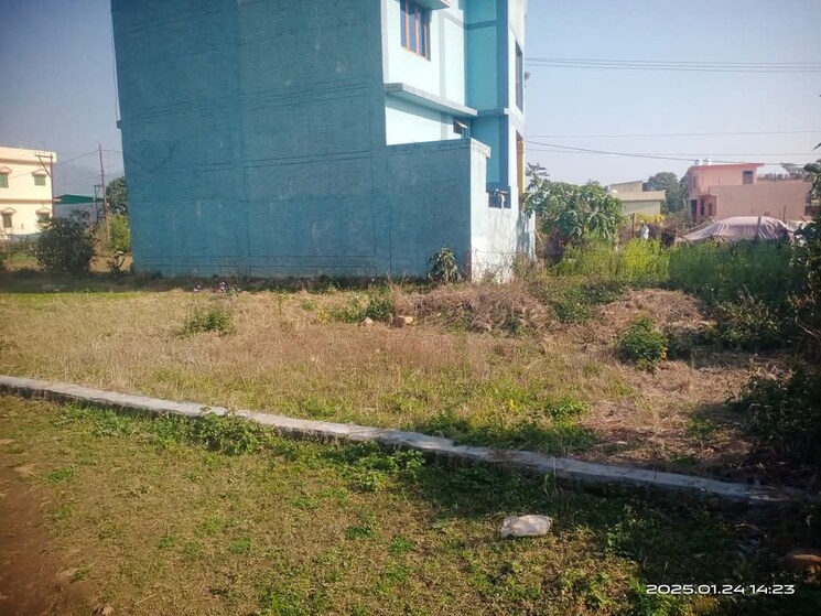 Garden, a-v-vihaan-galaxy  90 Sq.Yd. Plot In Kulesara Greater Noida 8135546