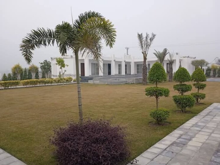 Garden, gaurs-smart-homes  95 Sq.Yd. Plot In Gaur City 2  Greater Noida 8135553