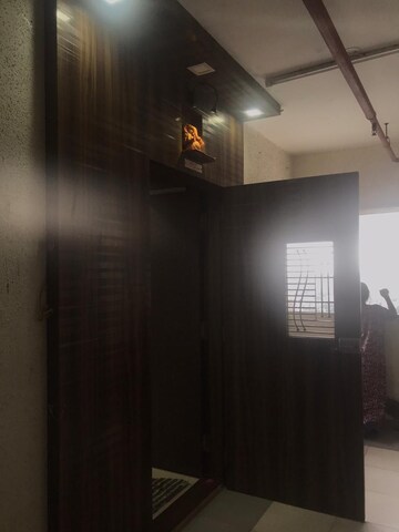 Room in 2 BHK Apartment at Karmvir Avant Western Woods, Dahisar East – for Rent