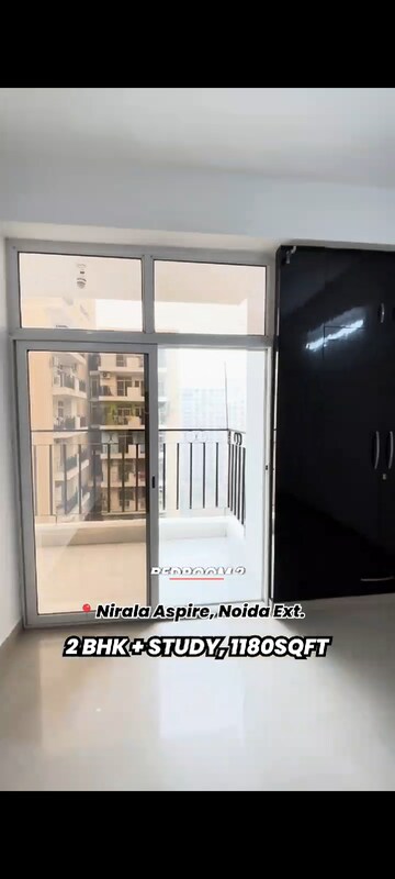 Room in 2.5 BHK Apartment at Nirala Aspire Phase II, Sector 16 Yamuna Expressway – for Sale