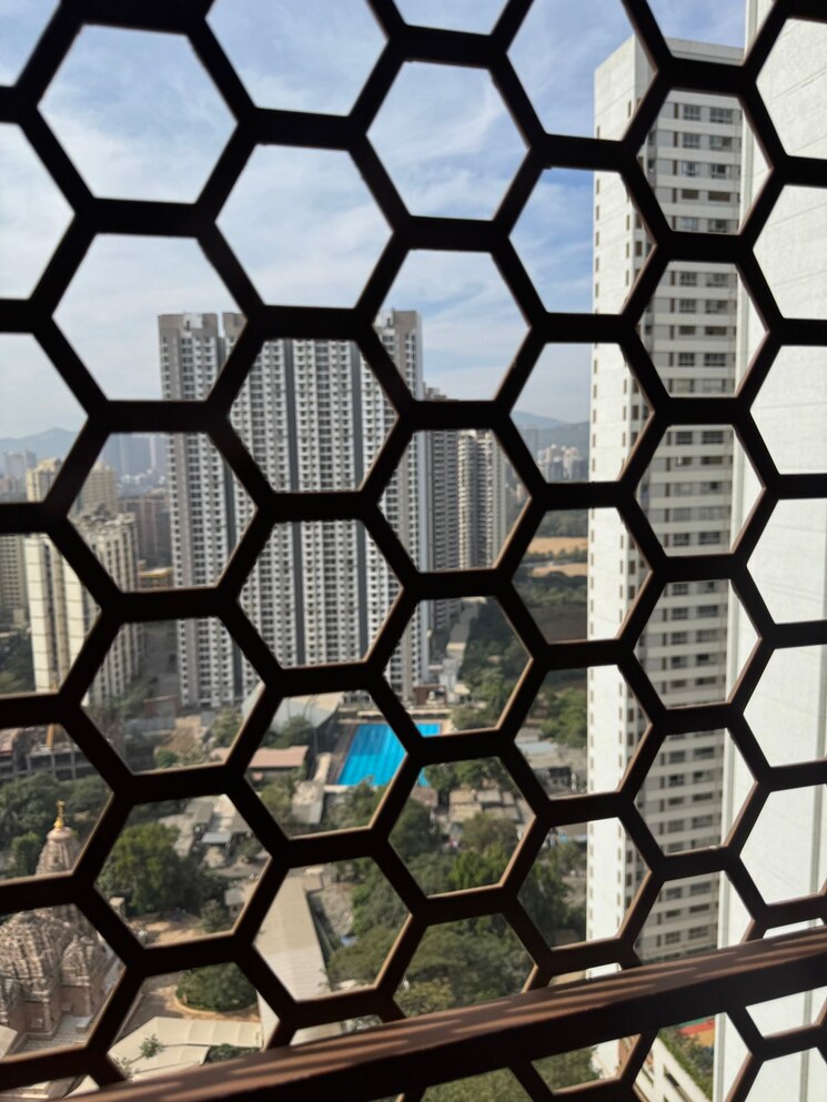  Parking, piramal-vaikunth 2 Bedroom 1006 Sq.Ft. Apartment In Balkum Pada Thane 8135634