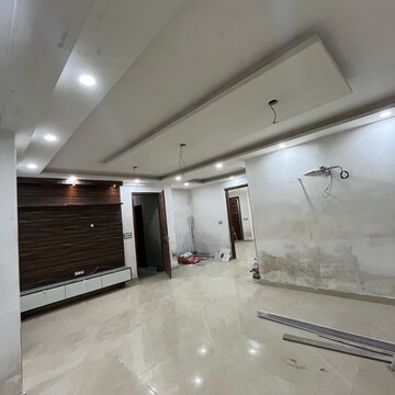 Room in 3 BHK Builder Floor at Palm Residency Chhatarpur, Rajpur Khurd Extension – for Sale