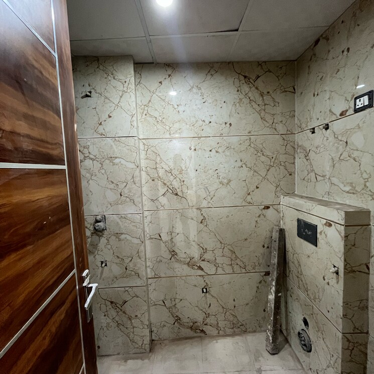 Bathroom, palm-residency-chhatarpur 3 Bedroom 1500 Sq.Ft. Builder Floor In Rajpur Khurd Extension Delhi 8135714