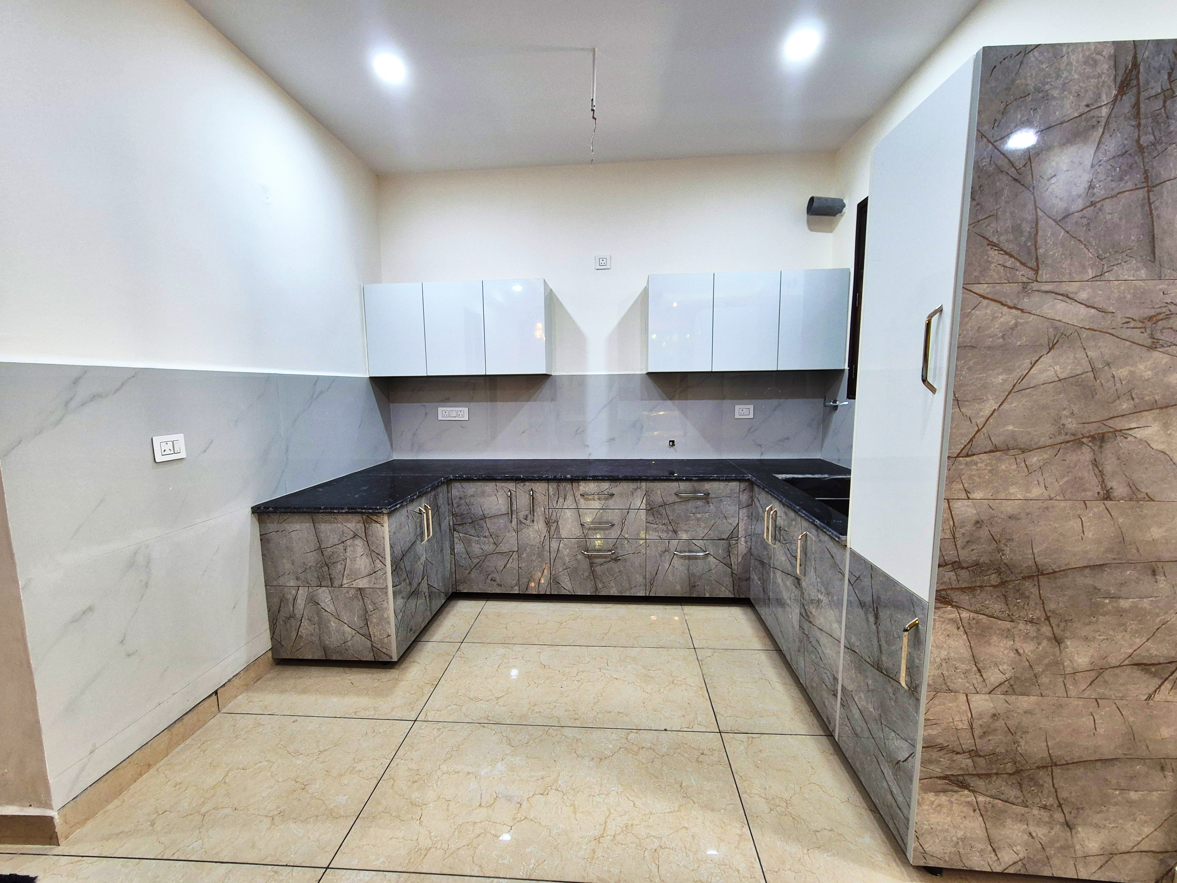 3 BHK + Extra Room Apartment For Sale in Sector 20