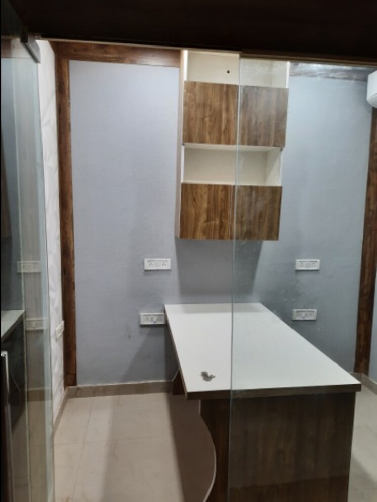 Floor Plan, netaji subhash place Commercial Office Space 100 Sq.Ft. In Netaji Subhash Place Delhi 8135800