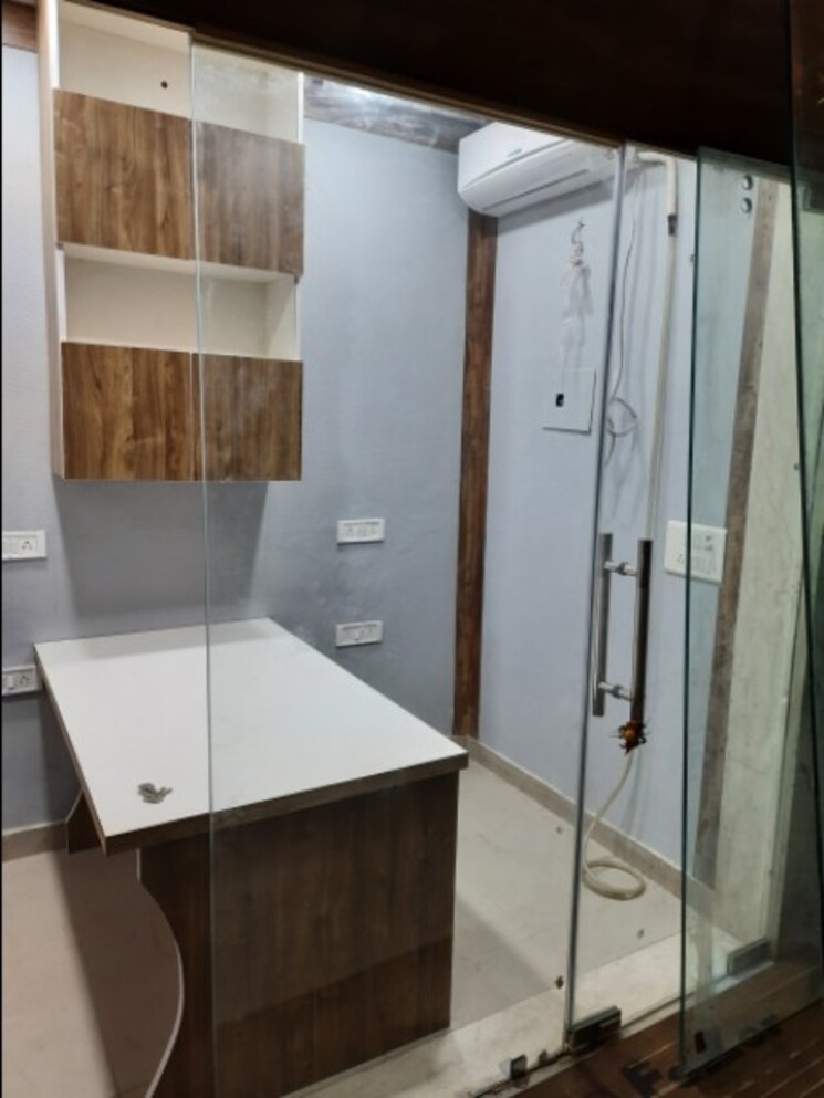 Floor Plan, netaji subhash place Commercial Office Space 100 Sq.Ft. In Netaji Subhash Place Delhi 8135800