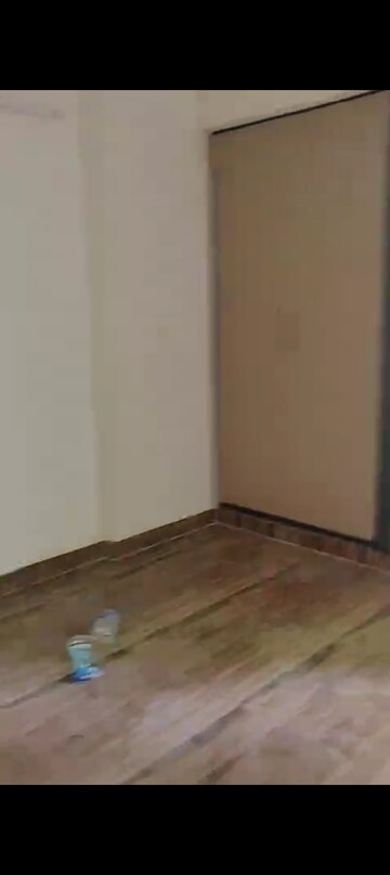Room in 2 BHK Apartment at Migsun Roof, Raj Nagar Extension – for Sale