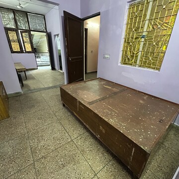 Kitchen in 1.5 BHK Builder Floor at Kotla Mubarakpur – for Rent
