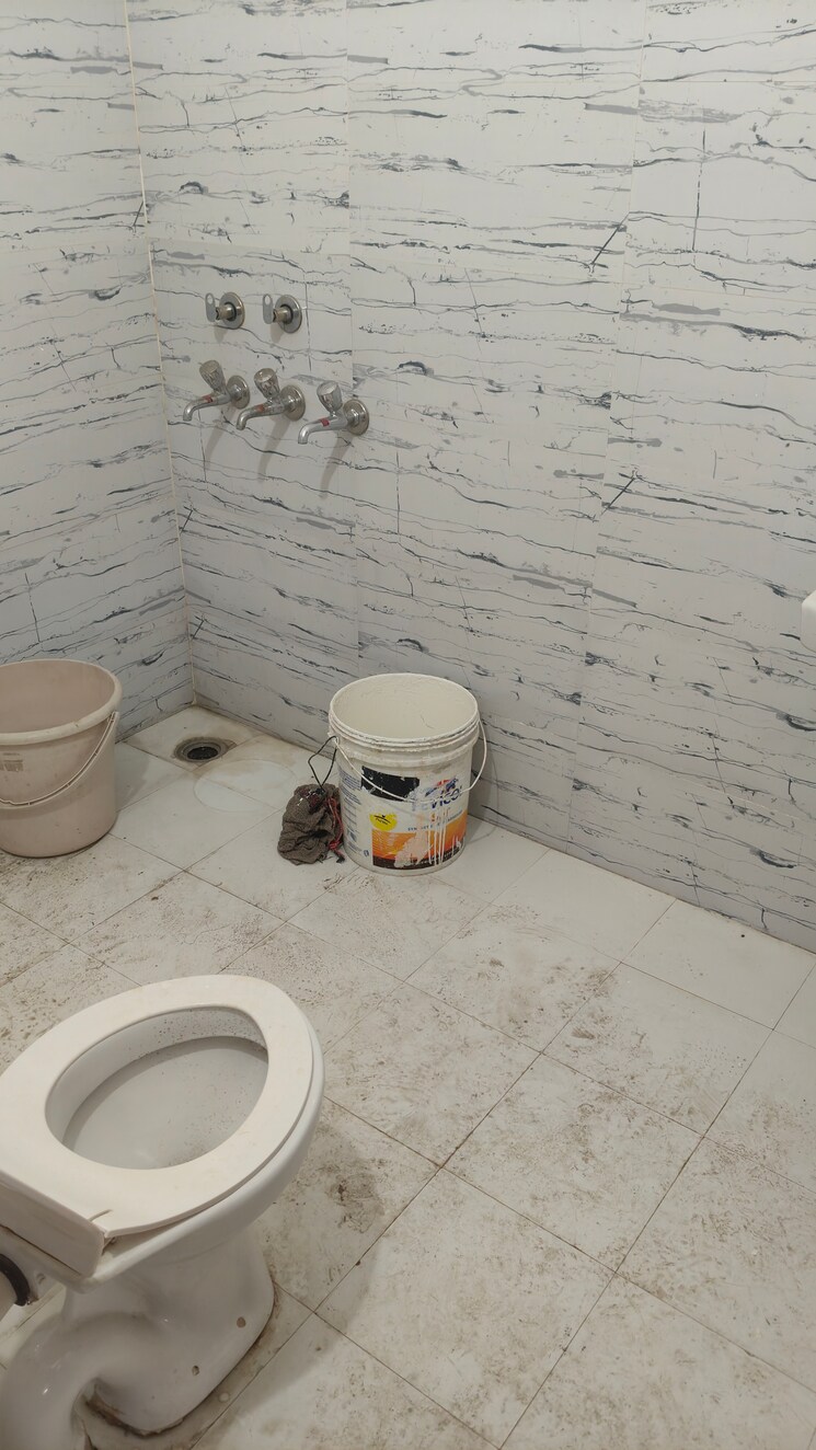 Bathroom, ambala highway 3 Bedroom 100 Sq.Yd. Villa In Ambala Highway Zirakpur 8135839