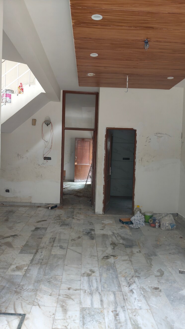 Room, ambala highway 3 Bedroom 100 Sq.Yd. Villa In Ambala Highway Zirakpur 8135839