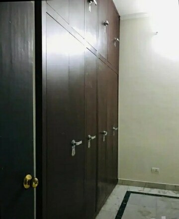 Furnished Amenities in 2 BHK Builder Floor at Aliganj – for Rent