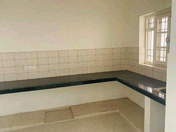 2 BHK Builder Floor For Rent in Aliganj
