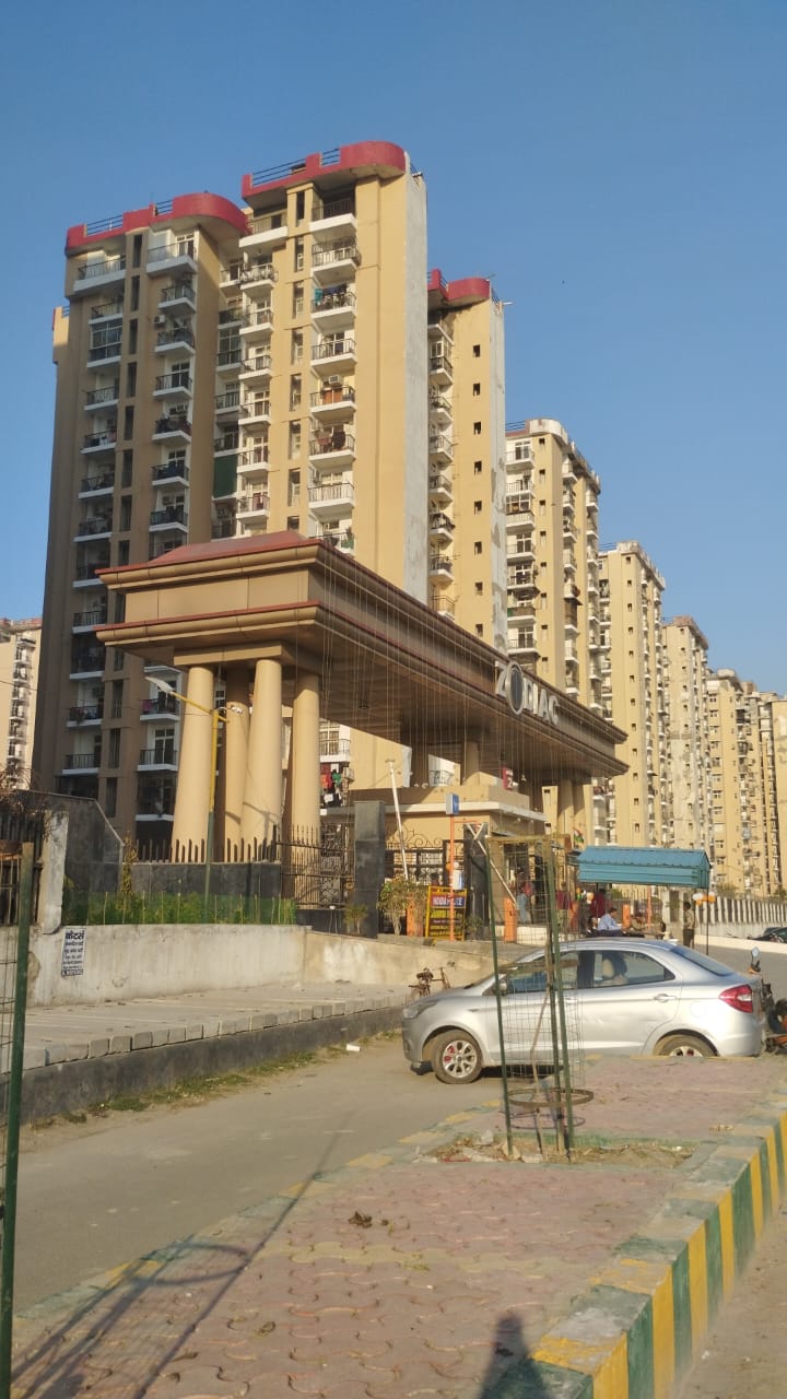2 BHK + Extra Room Apartment For Sale in Amrapali Zodiac