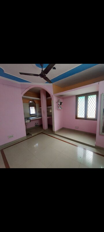 Room in 1 BHK Apartment at Sarita Vihar – for Rent