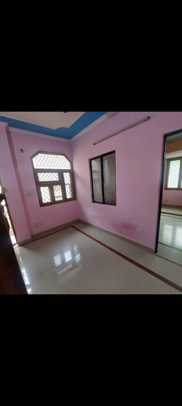 Room in 1 BHK Apartment at Sarita Vihar – for Rent