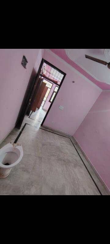 Furnished Amenities in 1 BHK Apartment at Sarita Vihar – for Rent